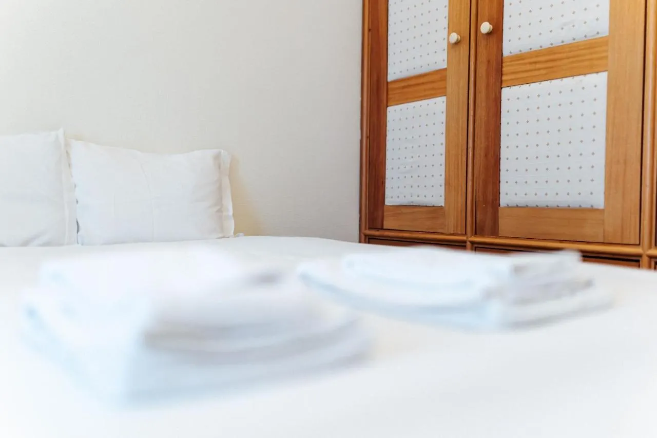 ゲストハウス Double Bed Av Da Republic Room Lisboa ポルトガル